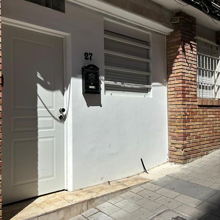 Apartamento Blanco Y Negro En El Centro 阿利坎特 外观 照片