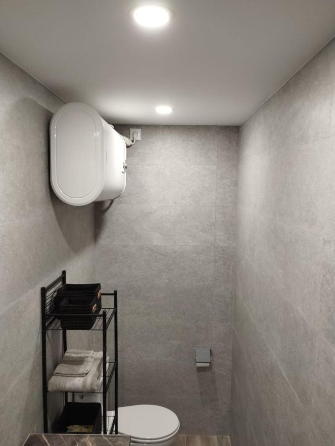 Apartamento Blanco Y Negro En El Centro 阿利坎特 外观 照片