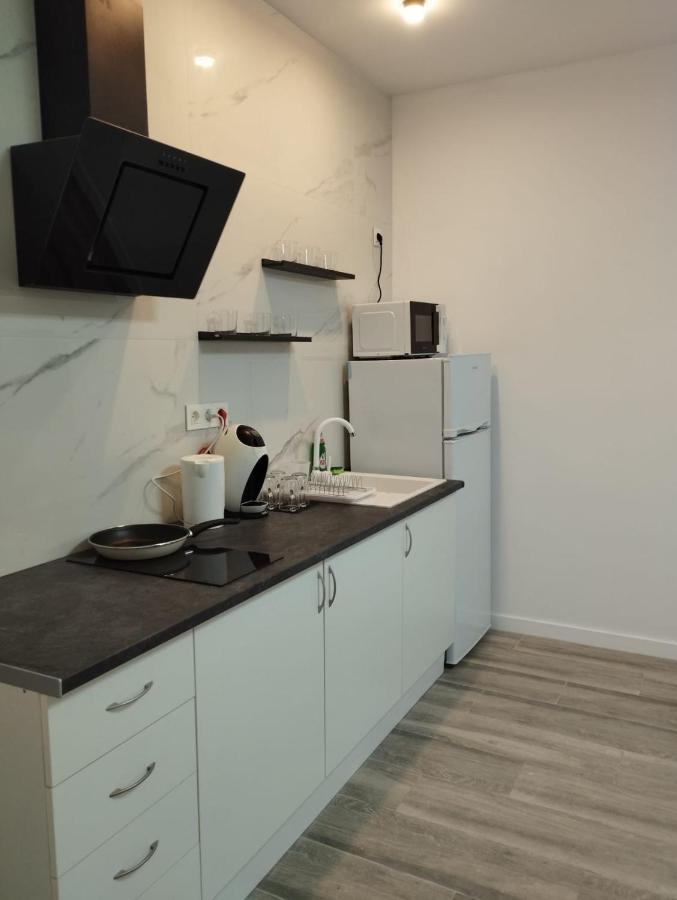 Apartamento Blanco Y Negro En El Centro 阿利坎特 外观 照片