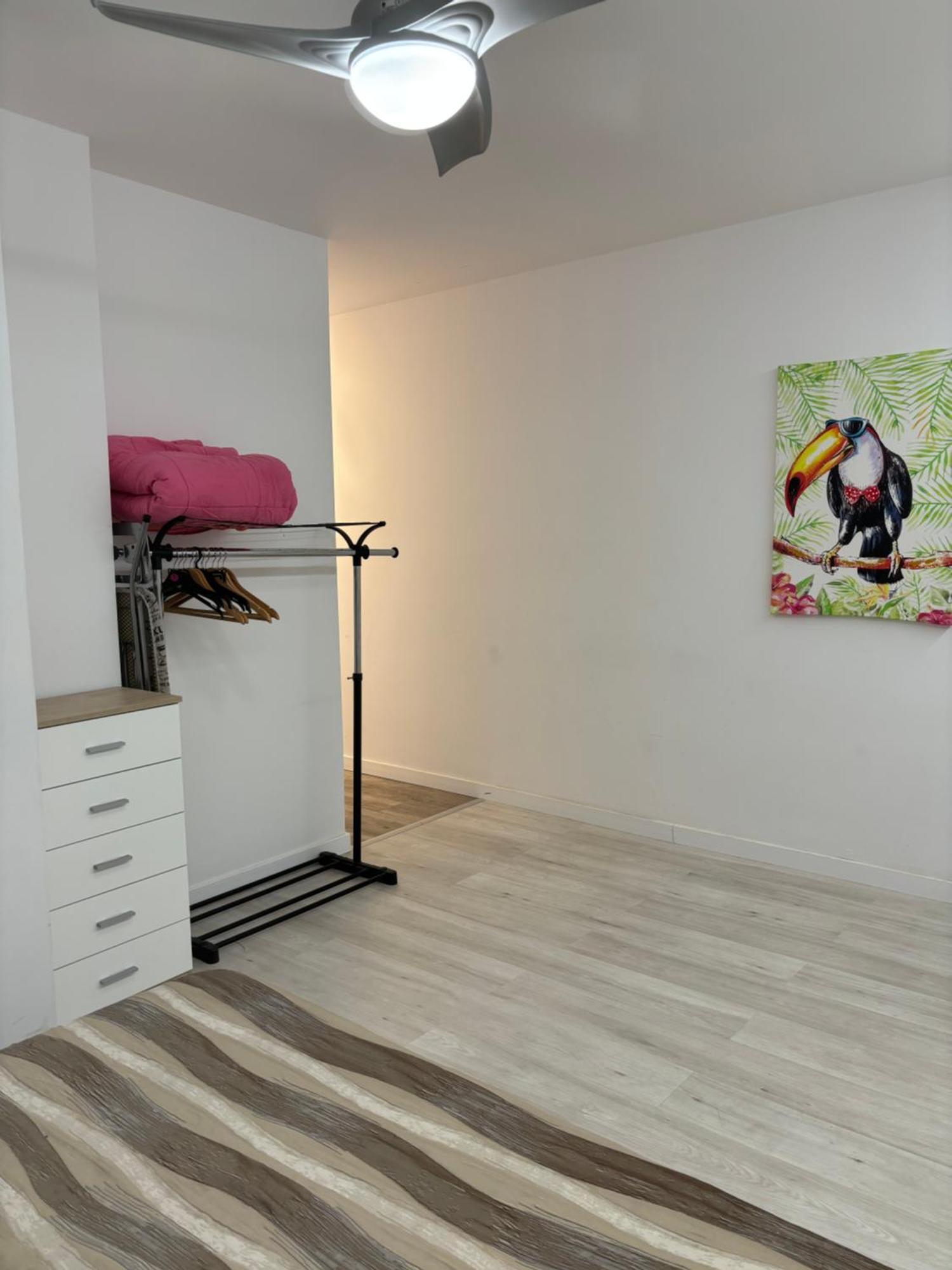 Apartamento Blanco Y Negro En El Centro 阿利坎特 外观 照片
